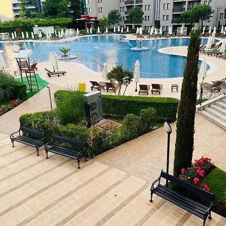 Apartment Private Apartament Vip In Royal Beach